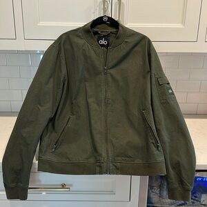 Men's Alo yoga causal bomber style zip-up jacket, size M.